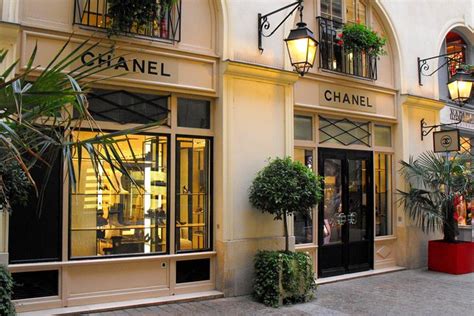 coco chanel paris walking tour|Coco Chanel museum Paris.